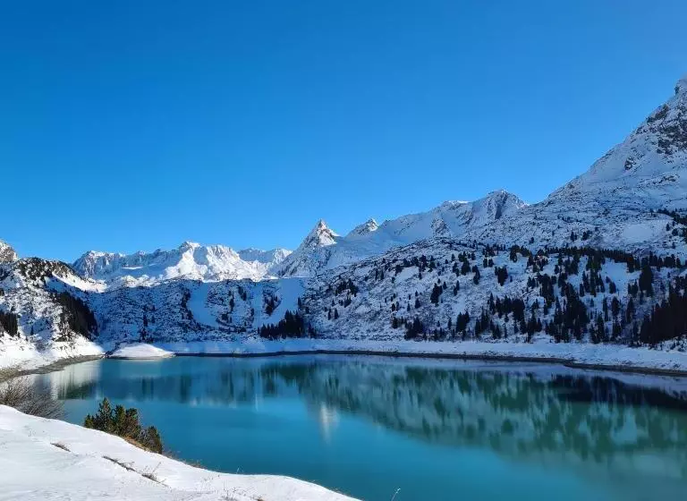 تختخواب و صبحانه Apart Garni Romantica