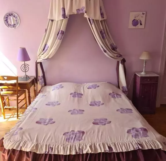 ベッドアンドブレックファースト Château De Villeneuve Montolieu
