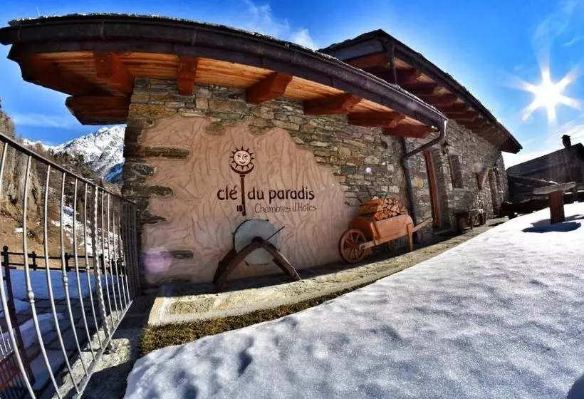 تختخواب و صبحانه Clé Du Paradis