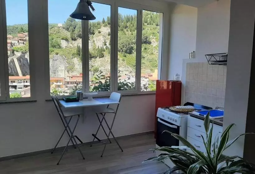 ベッドアンドブレックファースト Elpidios Galatro Terme