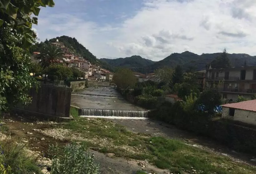 ベッドアンドブレックファースト Elpidios Galatro Terme