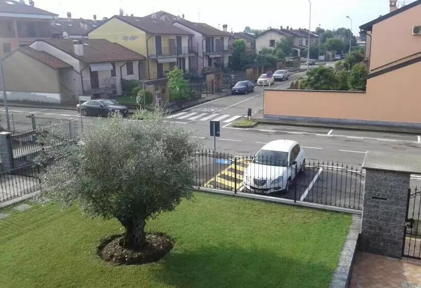 Bed and Breakfast One M