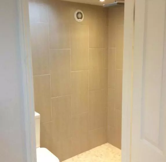 ベッドアンドブレックファースト The Ship Inn   Sandgate