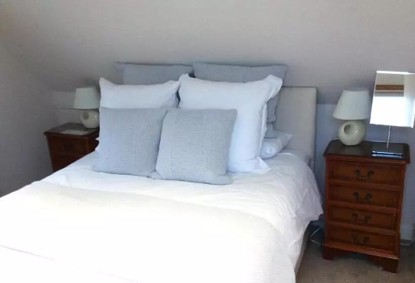 ベッドアンドブレックファースト The Ship Inn   Sandgate