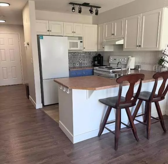 Hotelli Borgata Lodge Resort