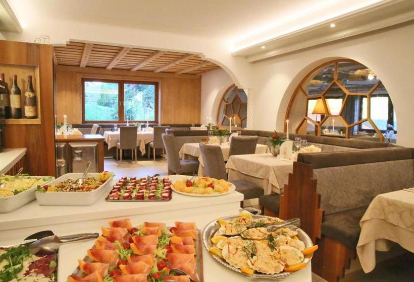 בית מלון כפרי Hofer