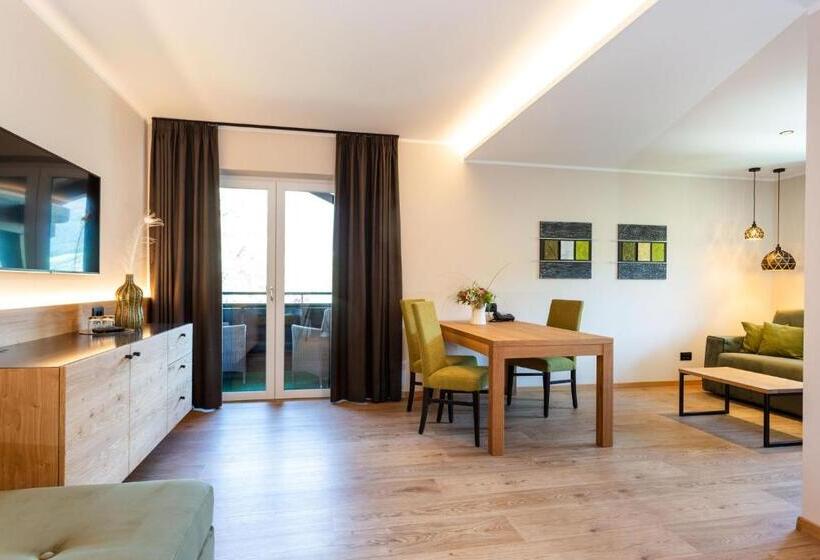 בית מלון כפרי Hofer