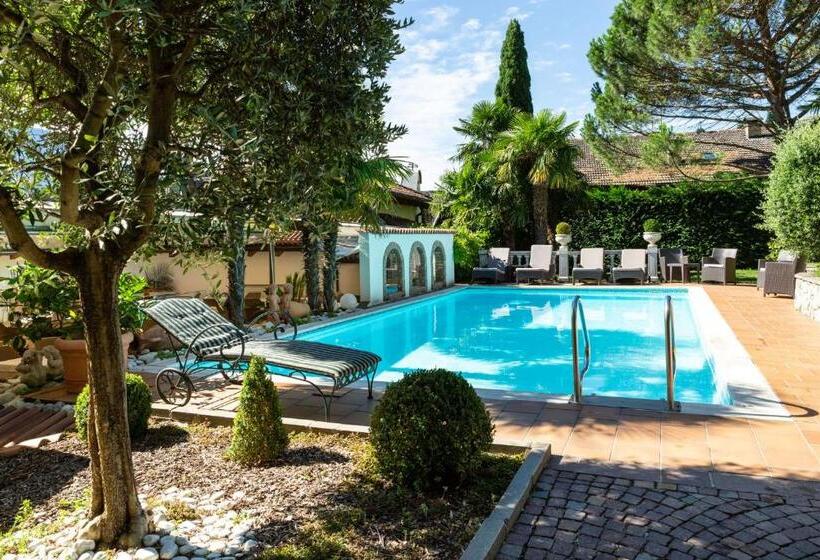 בית מלון כפרי Hofer