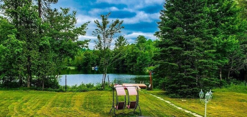 בית מלון כפרי Hôtel Du Lac Lenore