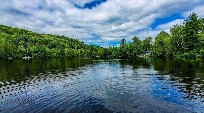 בית מלון כפרי Hôtel Du Lac Lenore