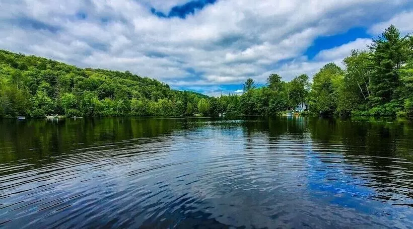 Hotelli Hôtel Du Lac Lenore