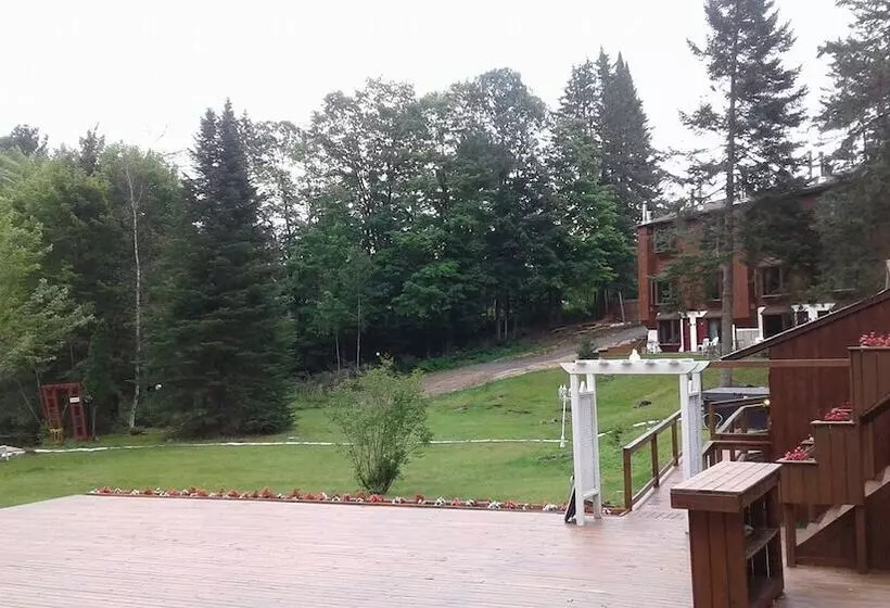 Hotelli Hôtel Du Lac Lenore