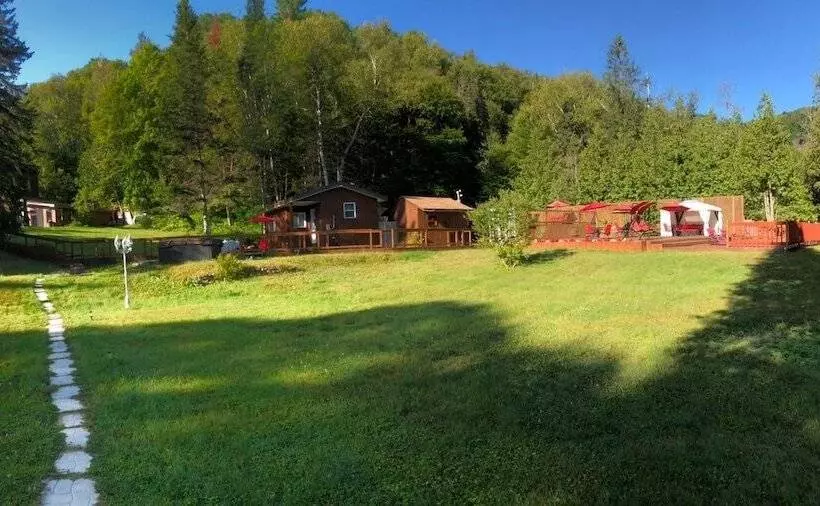 Hotelli Hôtel Du Lac Lenore