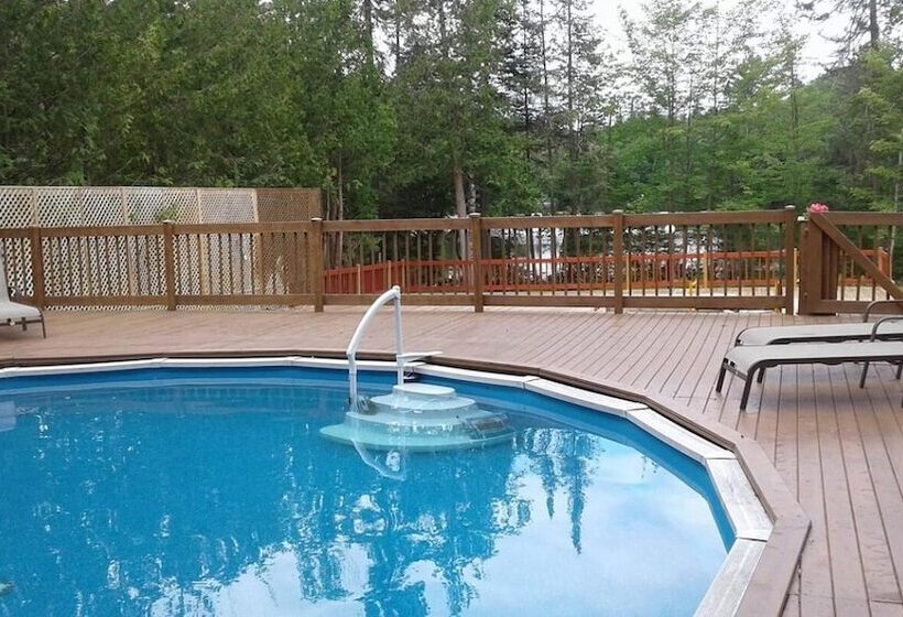 בית מלון כפרי Hôtel Du Lac Lenore