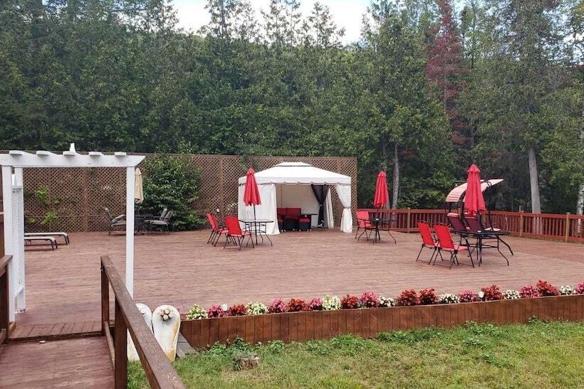 בית מלון כפרי Hôtel Du Lac Lenore