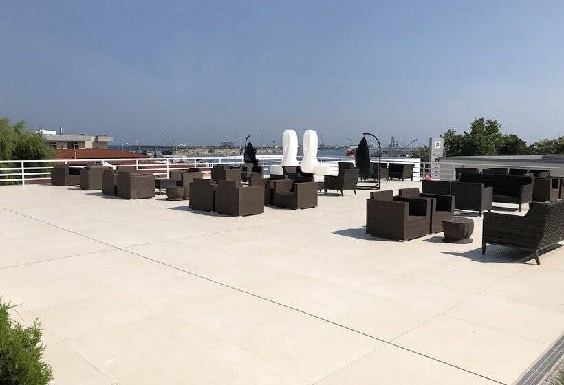 בית מלון כפרי New Belvedere