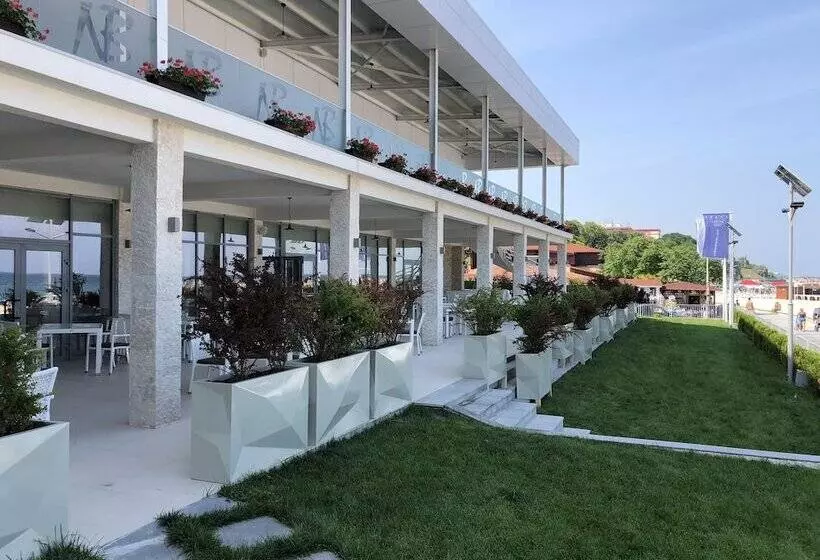 هتل New Belvedere
