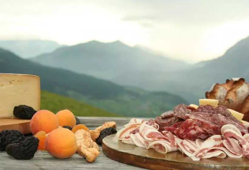 ホテル Piz Mitgel