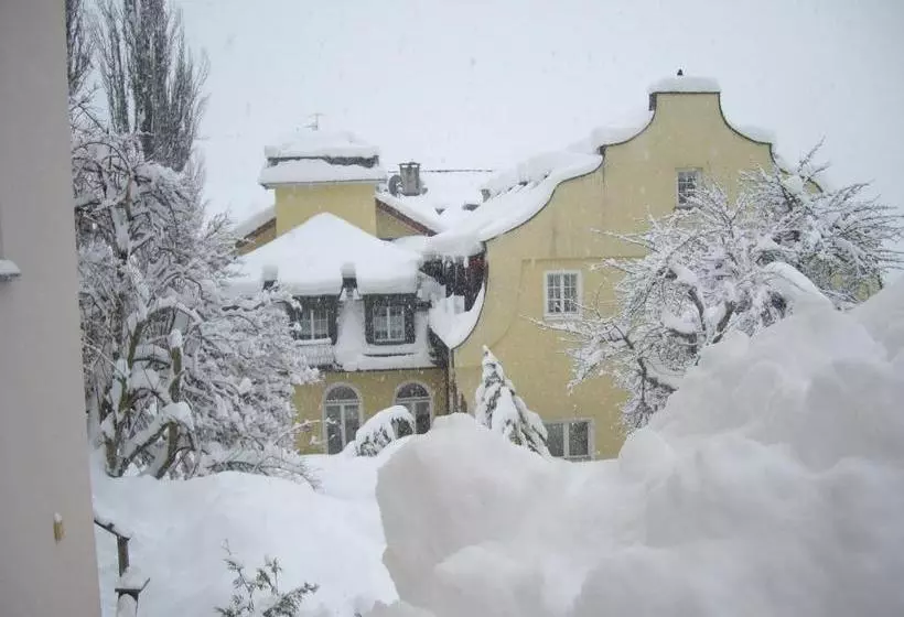 ホテル Piz Mitgel