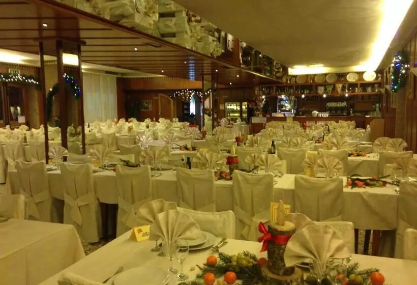 ホテル Pizzeria Ristorante Al Leone