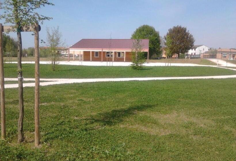 ホテル Pizzeria Ristorante Al Leone