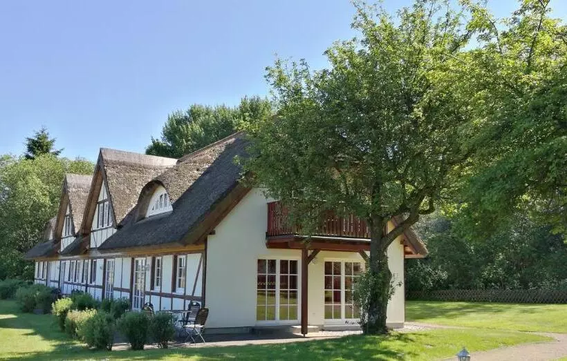 Hotelli Und Appartements Jägerhof Rügen