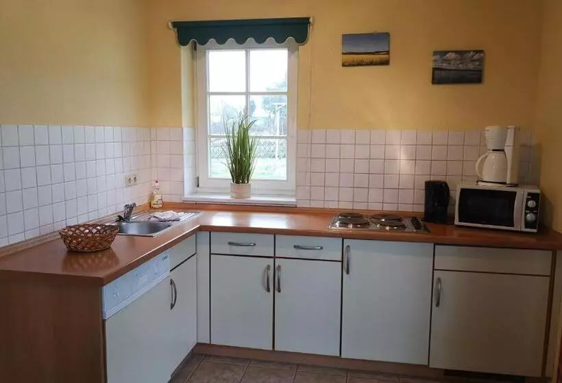 Hotelli Und Appartements Jägerhof Rügen