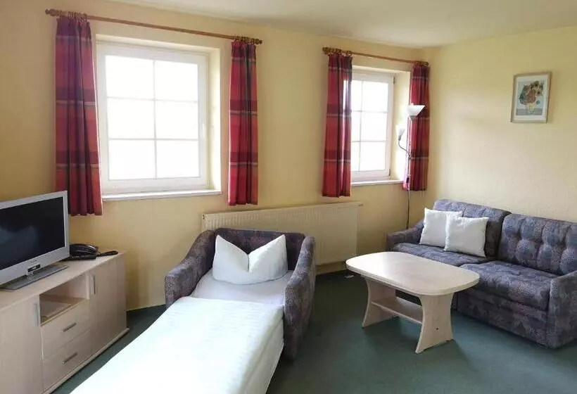 Hotelli Und Appartements Jägerhof Rügen