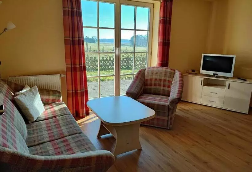 Hotelli Und Appartements Jägerhof Rügen