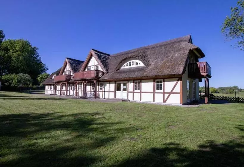 Hotelli Und Appartements Jägerhof Rügen