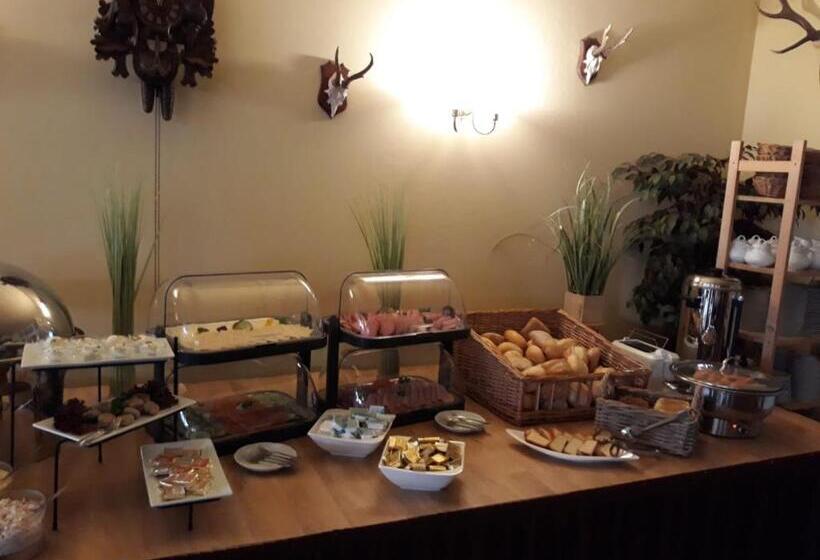 Отель Und Appartements Jägerhof Rügen