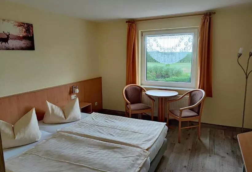 Hotelli Und Appartements Jägerhof Rügen