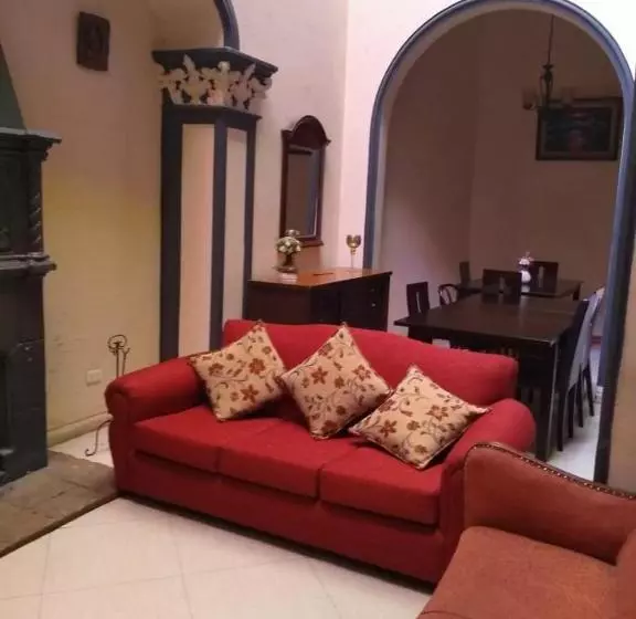 هتل Victoria Hostal