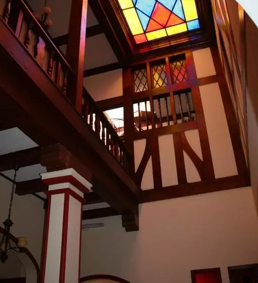 هتل Victoria Hostal