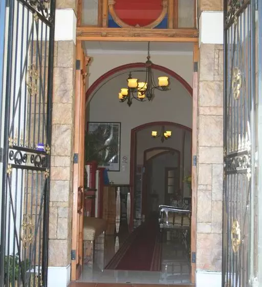 هتل Victoria Hostal