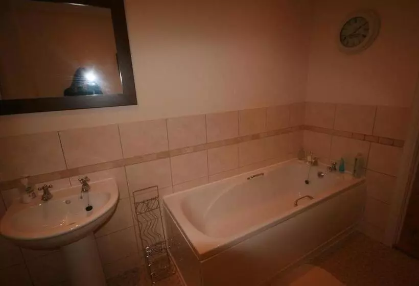 Stonewater House Vegan Bed And Breakfast