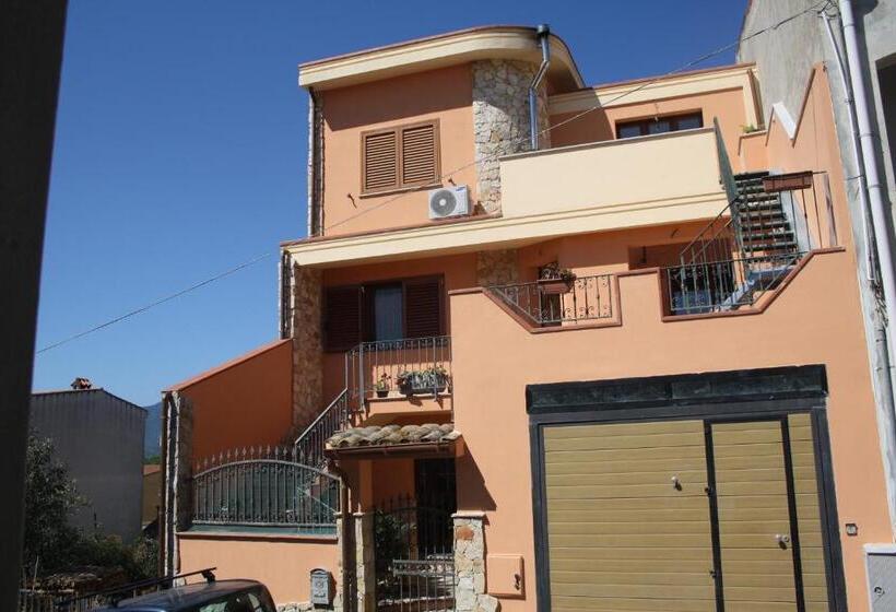 민박 La Pavoncella