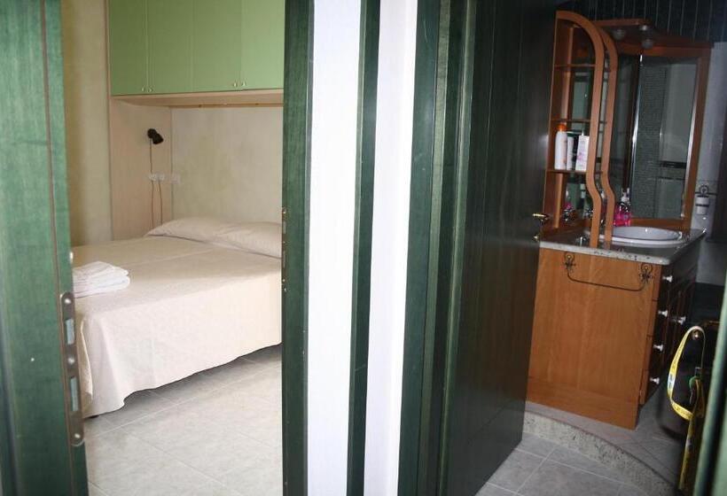 민박 La Pavoncella