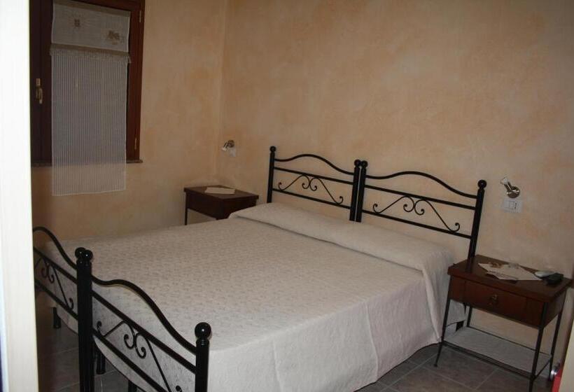 민박 La Pavoncella