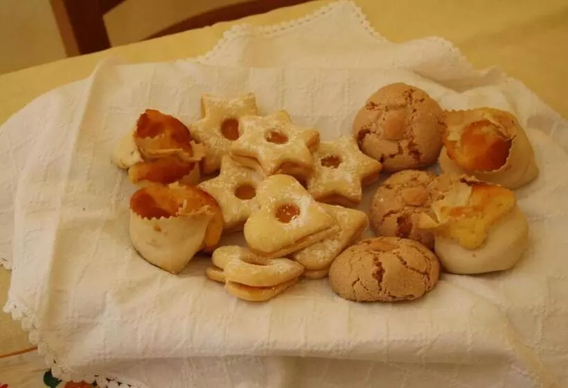 تختخواب و صبحانه La Pavoncella