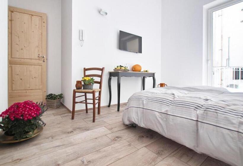 تختخواب و صبحانه Porta Degli Antichi Casali