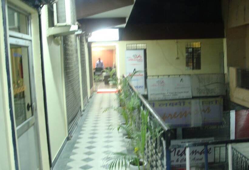 Hotel Abhinandan Grand