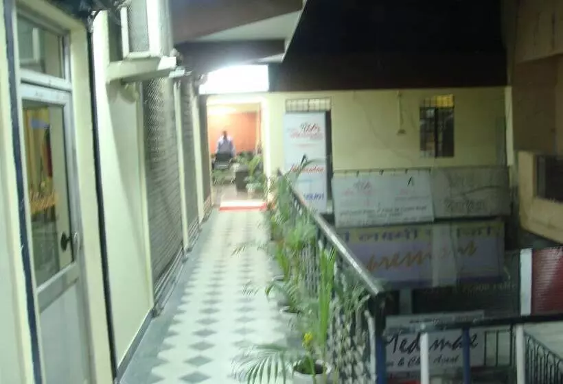 ホテル Abhinandan Grand