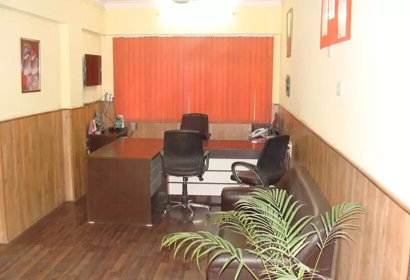 ホテル Abhinandan Grand