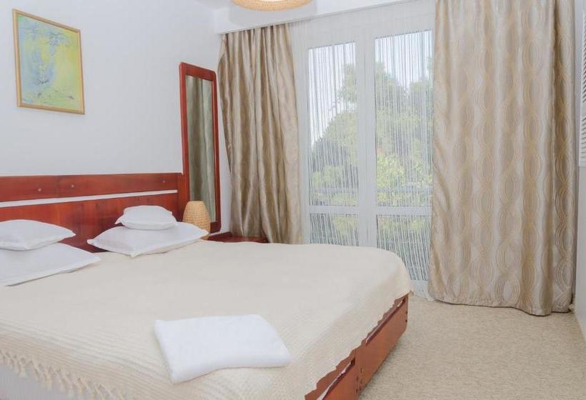 בית מלון כפרי Carmen