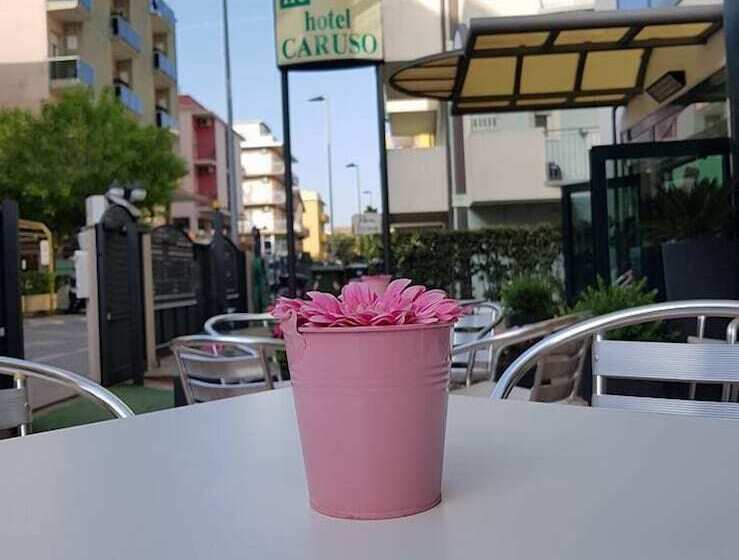 هتل Caruso