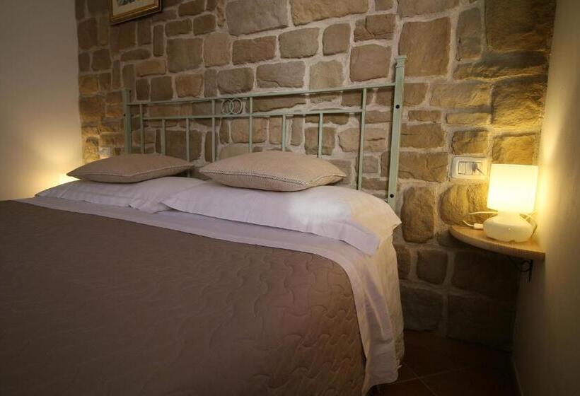 هتل Conero Camere