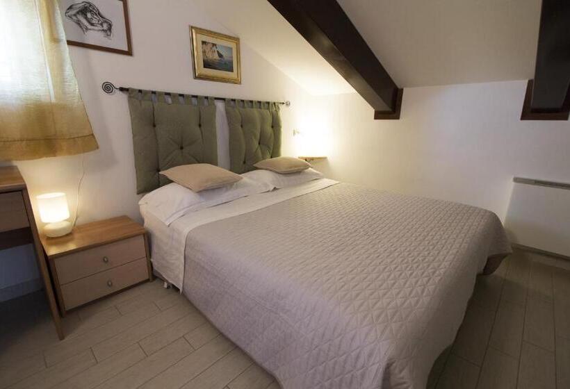 هتل Conero Camere