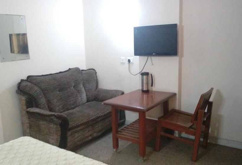 בית מלון כפרי Capital O 25053  Devi Palace