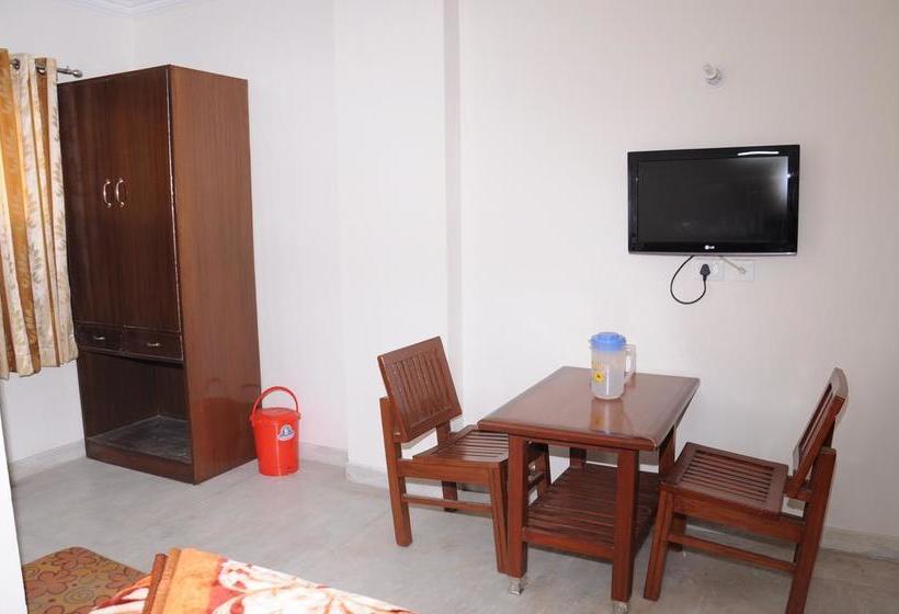 בית מלון כפרי Capital O 25053  Devi Palace